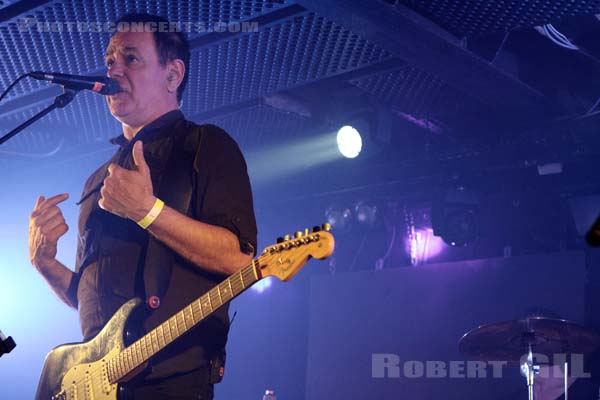 THE WEDDING PRESENT - 2016-11-05 - PARIS - Batofar - 